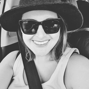 Meet your Posher, Andrea